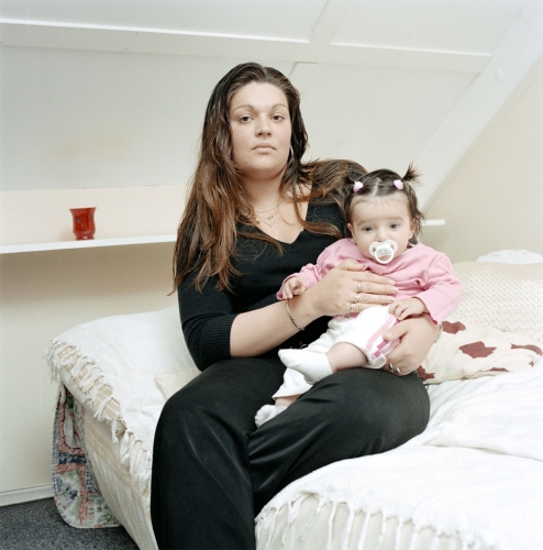 teenage-mother2